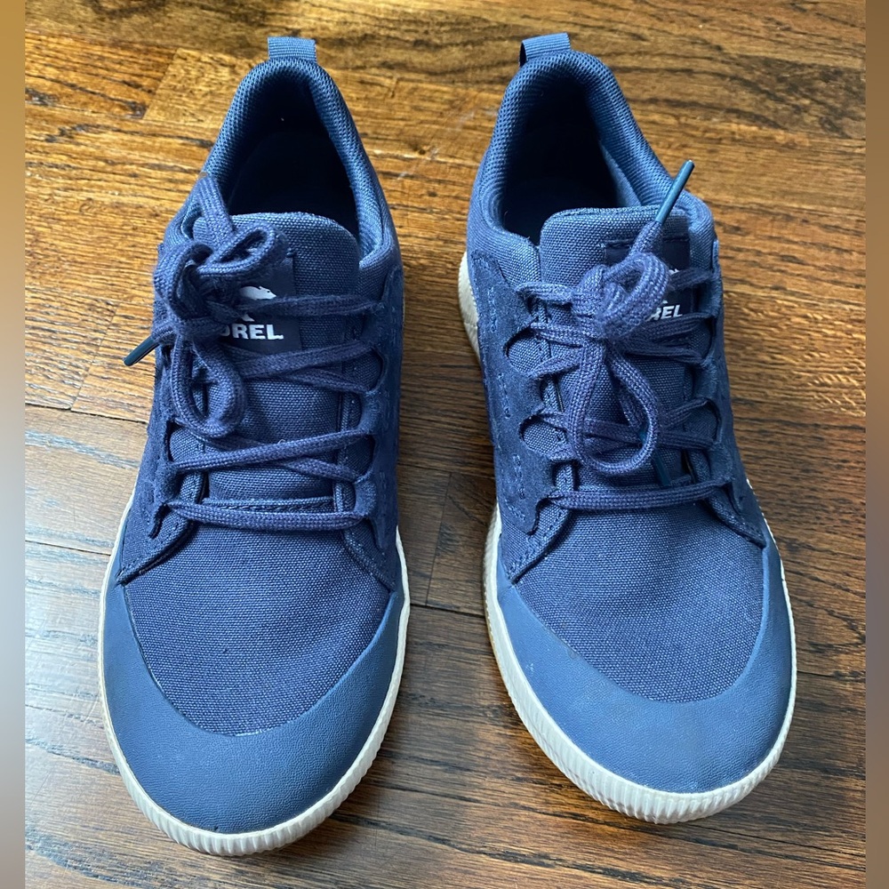 SOREL- Out N About Low Waterproof Sneakers Navy Women’s Size 8 natural rubber - Picture 2 of 16